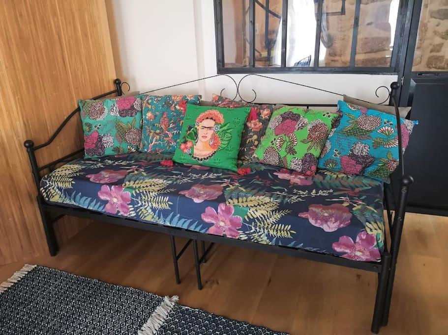 Pour Les Amoureux Des Vieilles Pierres Poussan Eksteriør billede